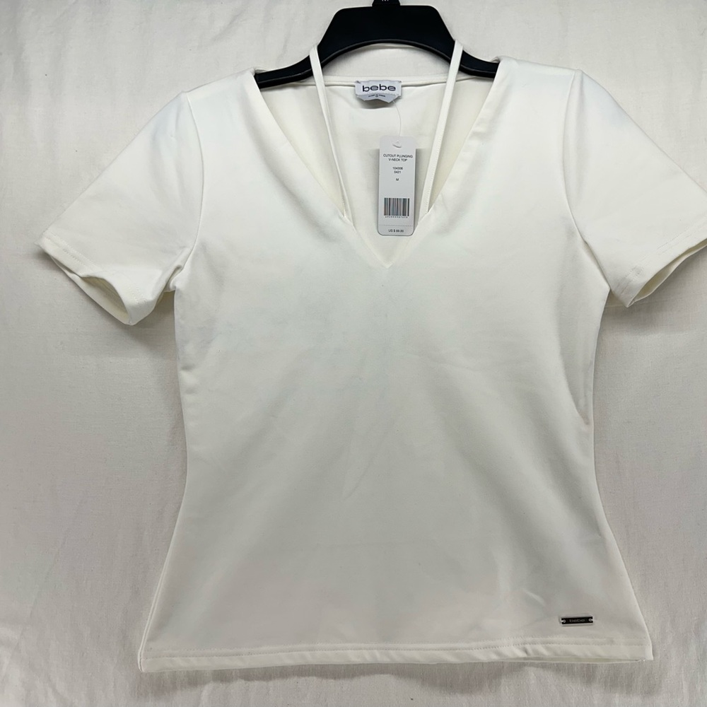 bebe Ivory /Off White Stretch Short Sleeve Top Shirt Blouse V Neck Contour M